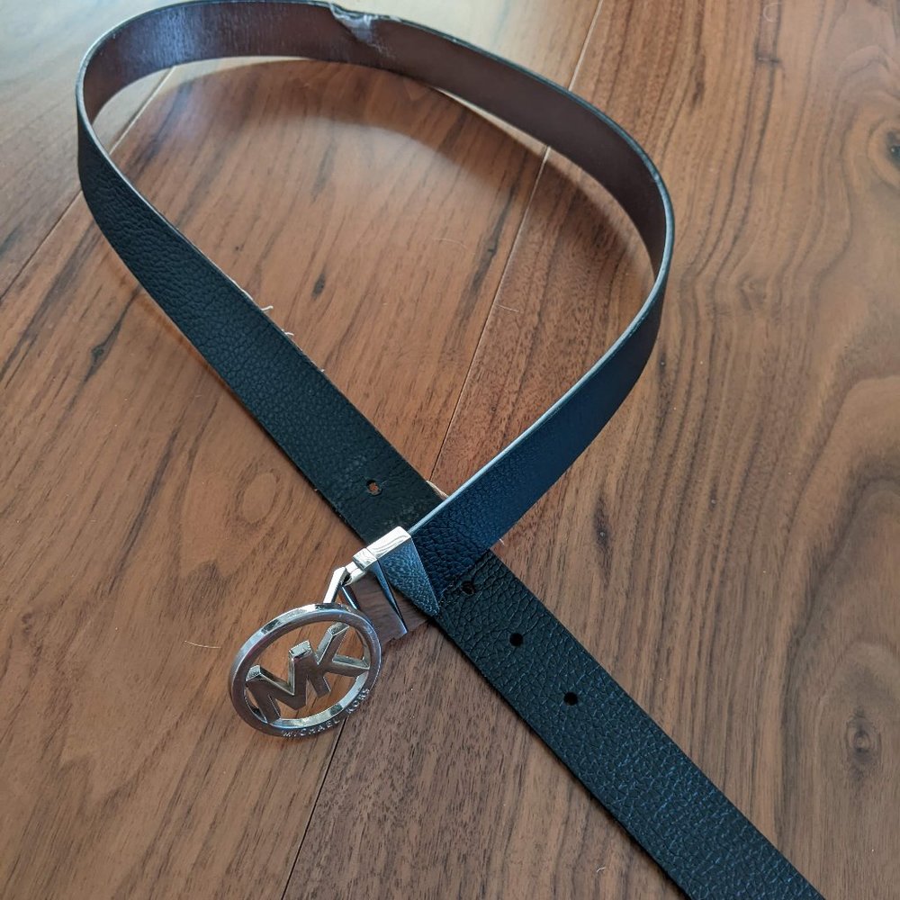 classic leather Michael Kors belt